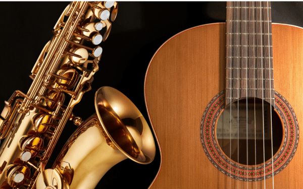 Saxophon und Gitarre - Claudia Tesorino